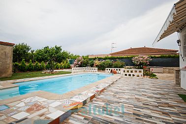 0907202513744_27.jpg